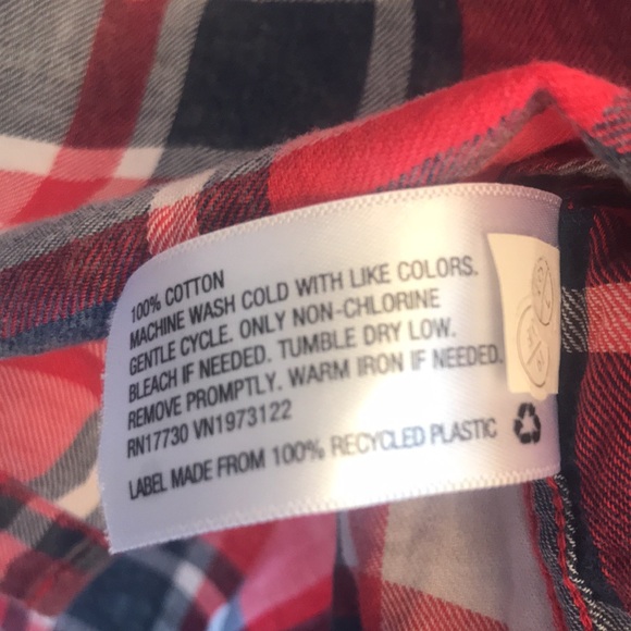 🩶5/$30 Universal Thread by Target Red White & Blue Plaid Button Down Size Small - Picture 5 of 8